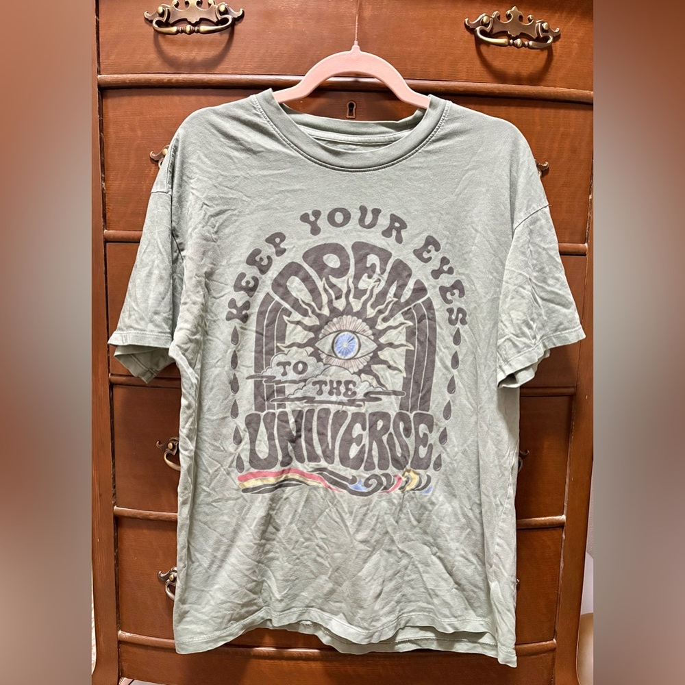 American Eagle super Oversized Graphic Tee- xs/s